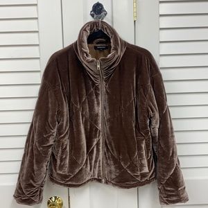 NWT Olivaceous crushed velvet quilted jacket